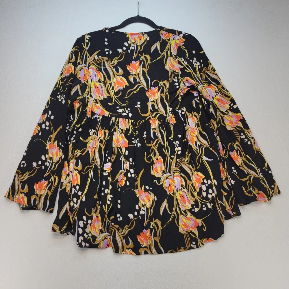 Free‎ People Tunic Womens XS Black Floral Tulip V-Neck Bell Sleeve Babydoll Top